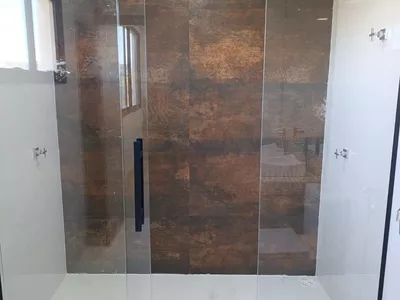 Casa de 2 pavimentos com 4 quartos sendo 3 suítes + dependência + espaço gourmet em condomínio f - Foto 29