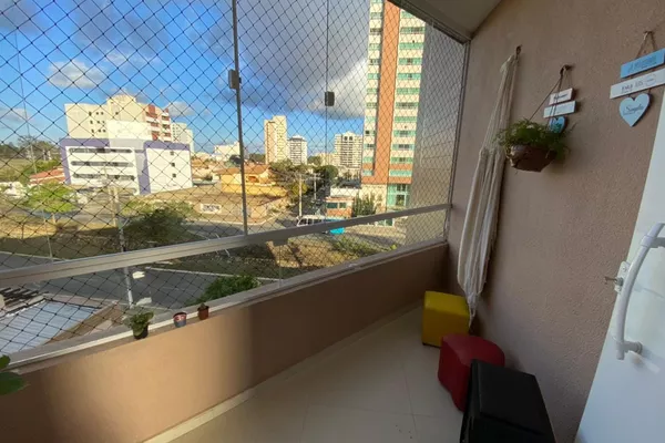 Excelente Apartamento com Varanda, Localizando na Av. Luiz Eduardo, Candeias, Vitória da Conquista, - Foto 1