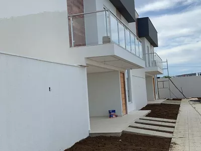 Casa duplex de 3 quartos sendo 2 suítes, piscina, espaço gourmet com churrasqueira depósito e ban - Foto 18