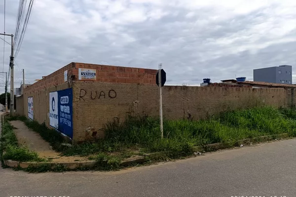 Terreno murado de esquina com 373 m² no Morada dos Pássaros III - Foto 3