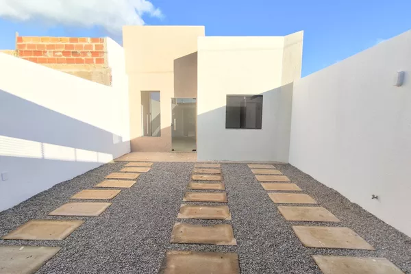 Casa pronta para morar (solta) de 3 quartos sendo 1 suíte com quintal, Primavera, Vitória da Conq - Foto 2