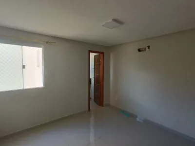 Casa duplex de 3 quartos sendo 2 suítes, piscina, espaço gourmet com churrasqueira depósito e ban - Foto 26