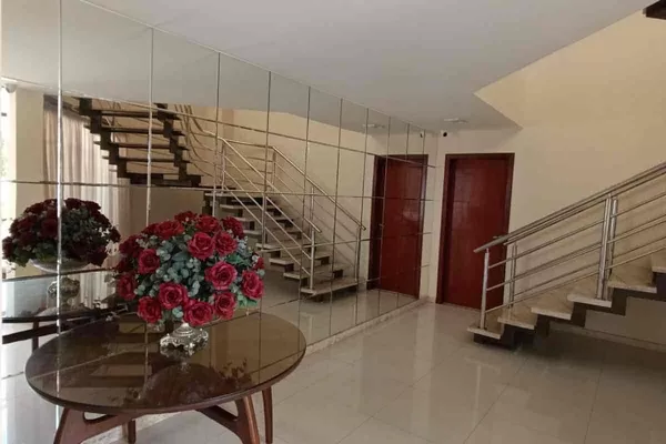 Morada Imperial da Vitória, 3 suítes + dependência completa, 3 vagas de garagens no bairro Candei - Foto 2