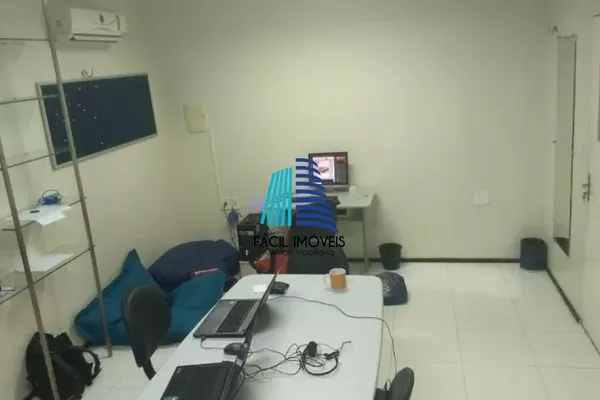 PÁTIO COMERCIAL E LOJA - RUA SEIXAS CORREIA N°: 310, PARANGABA - Foto 4