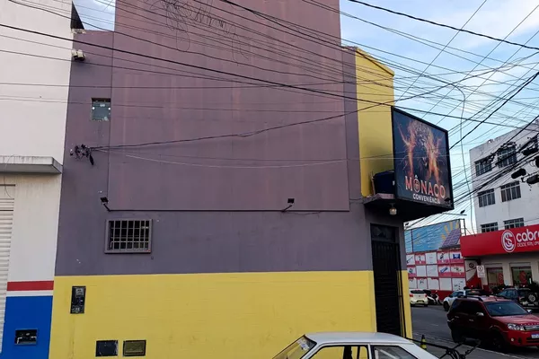 **Aluguel de Ponto Comercial de esquina com Mezanino na Av. Regis Pacheco no Centro – Vitória da - Foto 3
