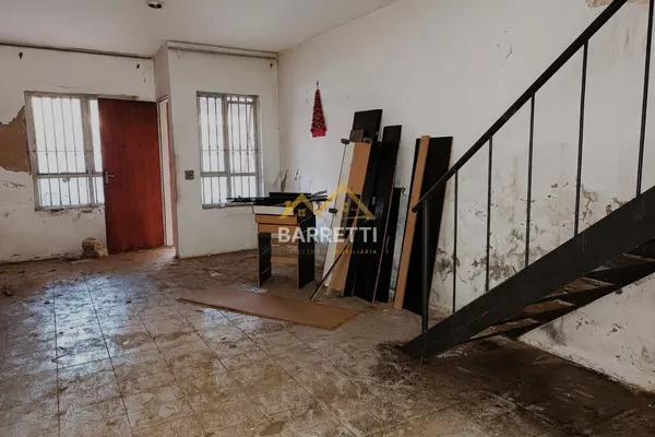 Casa Assobradada com 2 Quartos e Varanda à Venda no Jardim Nova Iguaçu - Oportunidade para Investidores - Foto 3