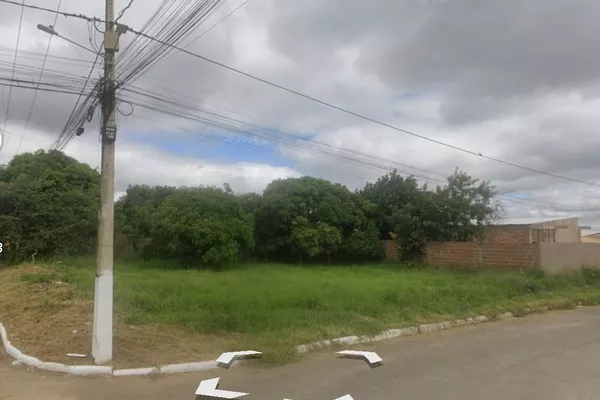 Terreno de Esquina 240m² no Vila do Marquês - Foto 1