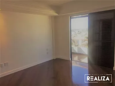 Apartamento Ed. Central Park, Alto Padrão, Linda vista para para toda a cidade, com área privativa de 201,54 m2 e área total de 275,15 m2; Apartamento com 03 suítes, sendo a suíte Master com Hidromassagem e closet e outra das suítes também com closet, Lav - Foto 18