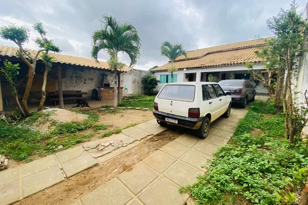 Excelente Casa de 4 quartos e garagem para 4 carros à Venda, Santa Cecília, Vitória da Conquista, - Foto 2