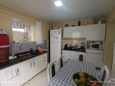 Casa com Sala, 2 quartos, copa, banheiro social, cozinha, área de serviços + edícula com quarto e - Foto 12