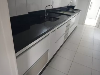 Apartamento alto padrão 3 quartos sendo 2 suítes, andar alto, 2 vagas de garagem à Venda/locaçã - Foto 5