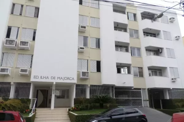 Apartamento 01 dormitório com garagem na Trindade, reformado - Foto 1