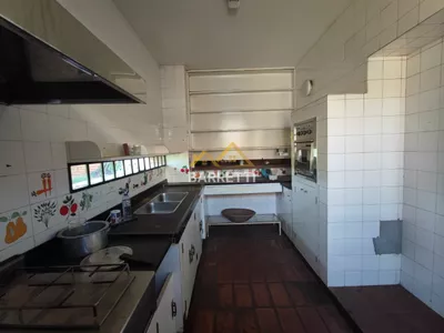 Casa para locação com 1.212 m², contendo quatro quartos, três salas, quatro banheiros e quatro vagas de garagem - Foto 5