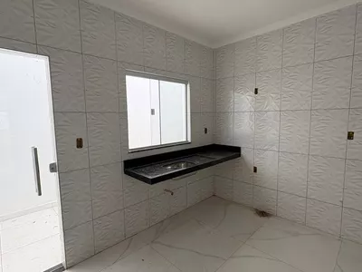 Casa de 2 quartos sendo 1 suíte com garagem para dois carros e quintal - Foto 11