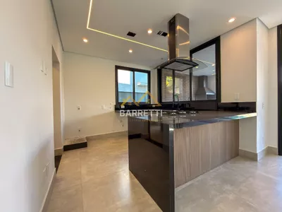 Sobrado à venda, com 305m², 3 suítes, 5 banheiros, piscina e 4 vagas de garagem no condomínio Villa D'Aquila - Foto 10