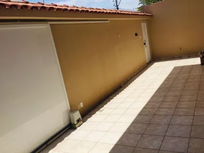 Casa bastante ampla com terreno de 320 m² e 327.80 m² de área construída em ótima localizaçã - Foto 4