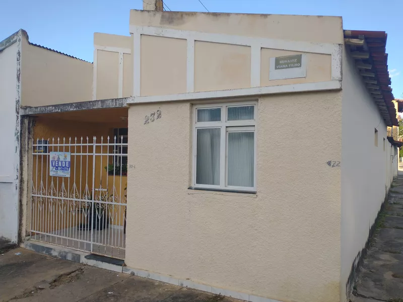 Casa de esquina com terreno de 110 m² à venda, Bairro Bela Vista perto da Av. Juracy Magalhaes, Vi - Foto Principal