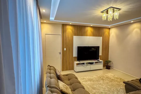 Apartamento de 2º andar nascente mobiliado e decorado para venda, 2 quartos sendo 1 suíte, cozinha - Foto 3
