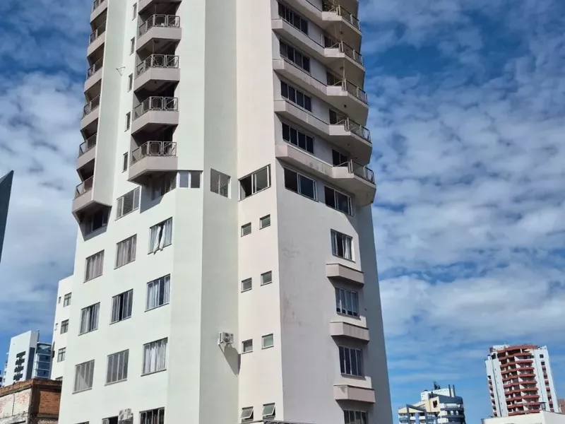 Apartamento 601 Edifício Osvaldo Bukovski sendo 01 Apartamento por andar - Foto Principal