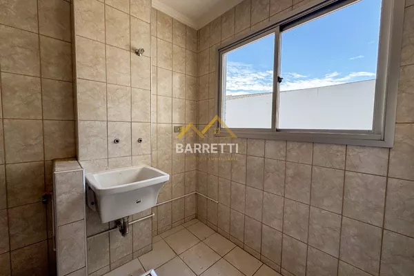 Apartamento à venda no bairro Jardim Caxambu, com 72m², três quartos, sendo uma suíte, e uma vaga de garagem - Foto 4