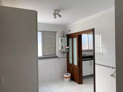 Apartamento com 4 quartos no Àgua Verde - Curitiba para locação - Foto 31