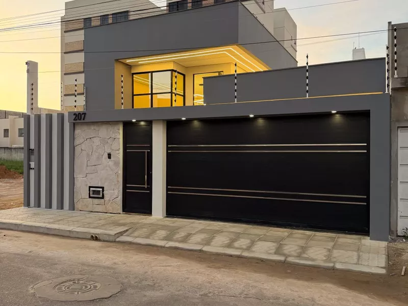 Casa Térrea de Alto Padrão com 4 quartos, sendo 3 suítes - Bairro Boa Vista - Vitória da Conquis - Foto Principal