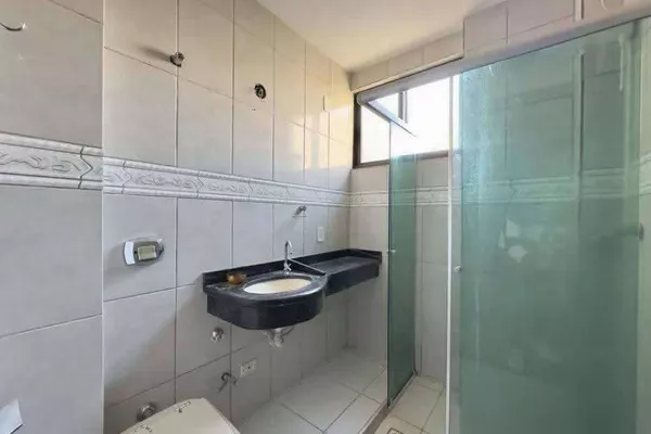Vendo amplo apto 2 dormitórios 4 andar fundo.  - Foto 6
