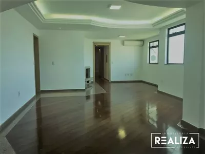 Apartamento Ed. Central Park, Alto Padrão, Linda vista para para toda a cidade, com área privativa de 201,54 m2 e área total de 275,15 m2; Apartamento com 03 suítes, sendo a suíte Master com Hidromassagem e closet e outra das suítes também com closet, Lav - Foto 10