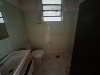 Vendo amplo Apto 2dorm térreo precisa de reforma  - Foto 11