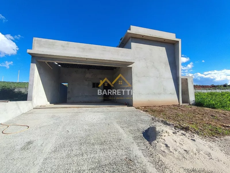 Casa à venda no Condomínio Belmonte com 3 quartos, sendo 1 suíte, 4 banheiros, piscina e 4 vagas de garagem - Foto Principal
