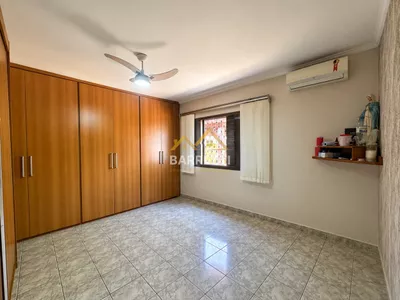 Chácara à venda no bairro Santa Rita, com 307 m² de área construída, 4 quartos, piscina, área gourmet e 4 vagas de garagem - Foto 17