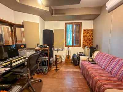 Chácara à venda no Bairro Santa Rita com 213 m² de construção, 5 quartos (sendo 1 suíte), 3 banheiros e amplo quintal - Foto 32