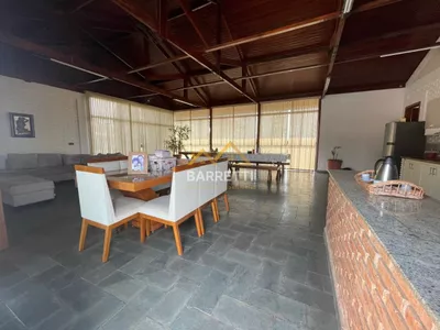 Chácara à venda no bairro Santa Rita, com 727 m² de construção, 6 quartos (sendo 4 suítes), piscina e 8 vagas de garagem - Foto 6