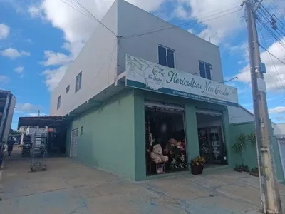 Ponto comercial + 2 apartamentos na parte superior, na Av. Santa Helena, esquina com a Nilo Peçanha - Foto 3