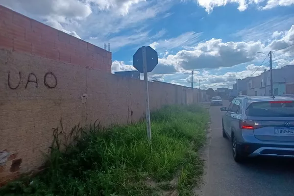 Terreno murado de esquina com 373 m² no Morada dos Pássaros III - Foto 5