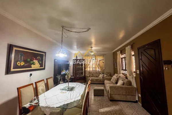 Chácara à venda no bairro Santa Rita, com 307 m² de área construída, 4 quartos, piscina, área gourmet e 4 vagas de garagem - Foto 5
