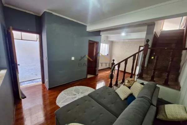 Sobrado à venda de 146m², com 3 quartos, sendo 1 suíte, 4 banheiros e 2 vagas de garagem, no bairro Nova Piracicaba - Foto 2