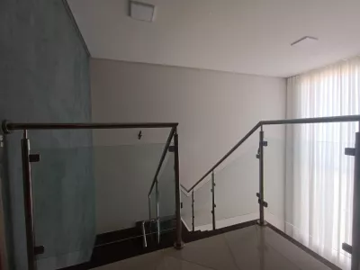Casa duplex de 3 quartos sendo 2 suítes, piscina, espaço gourmet com churrasqueira depósito e ban - Foto 20