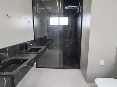 ALPHAVILLE 2 - Casa térrea com 3 Suítes + Varanda Gourmet com Hidro, Garagem coberta para 2 carros - Foto 37