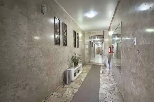Vendo amplo apto 2 dormitórios 4 andar fundo.  - Foto 1