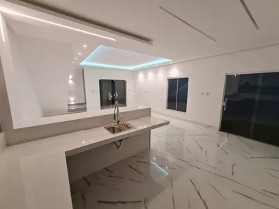 Casa duplex 3 suítes sendo 1 com closet e outra com varanda + vaga de garagem para 4 carros com 1 - Foto 41