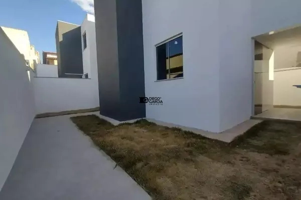 Casa Duplex com Entrada Individual e Quintal Privativo em Localização Estratégica - Foto 2
