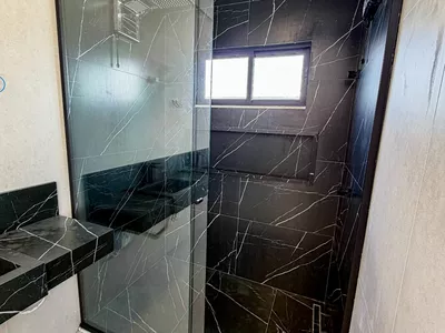 ALPHAVILLE 2 - Casa térrea com 3 Suítes + Varanda Gourmet com Hidro, Garagem coberta para 2 carros - Foto 61
