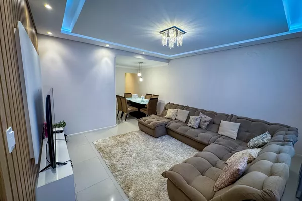 Apartamento de 2º andar nascente mobiliado e decorado para venda, 2 quartos sendo 1 suíte, cozinha - Foto 4