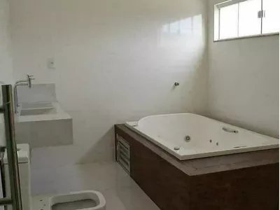 Casa com dois pavimentos , alto padrão , 3 suítes, 3 salas, piscina, área gourmet no Alto da Boa - Foto 3