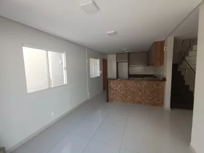 Casa duplex de 3 quartos sendo 2 suítes, piscina, espaço gourmet com churrasqueira depósito e ban - Foto 41