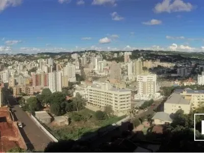 Apartamento Ed. Central Park, Alto Padrão, Linda vista para para toda a cidade, com área privativa de 201,54 m2 e área total de 275,15 m2; Apartamento com 03 suítes, sendo a suíte Master com Hidromassagem e closet e outra das suítes também com closet, Lav - Foto 3