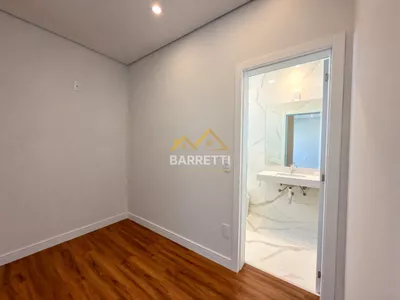 Sobrado à venda, com 305m², 3 suítes, 5 banheiros, piscina e 4 vagas de garagem no condomínio Villa D'Aquila - Foto 23