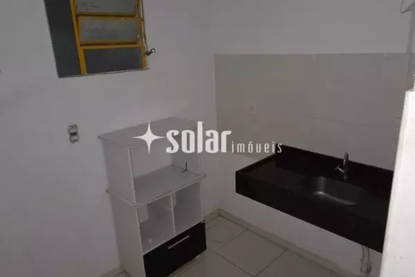 BARRACAO 07 - PORTAS: 57 - 61 E 62 DISPONIVEIS - BR 158 KM 516 N 1015 B CIDADE INDUSTRIAL - Foto 4