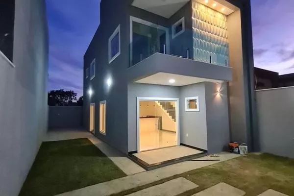 Casa duplex 3 suítes sendo 1 com closet e outra com varanda + vaga de garagem para 4 carros com 1 - Foto 1